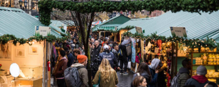 union-square-holiday-market-nyc-2026-artisan-shopping